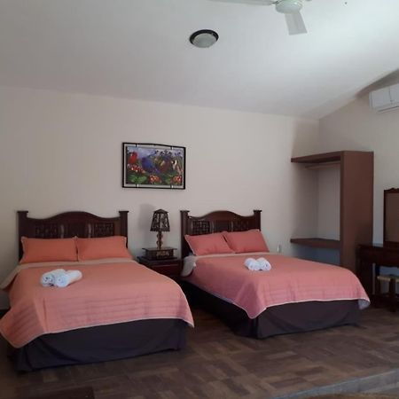 Casa Victoria Hotel Zihuatanejo Esterno foto