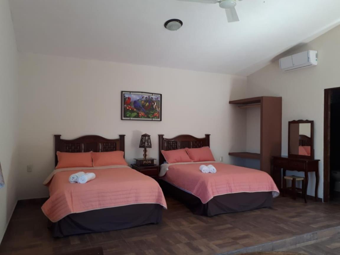 Casa Victoria Hotel Zihuatanejo Esterno foto